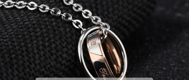 

Small BTR gift splicing phase clasp titanium steel couple necklace