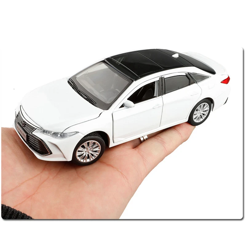 Модель автомобиля Toyota Avalon модель литая металлическая черно белая V245 1/32|Наземный