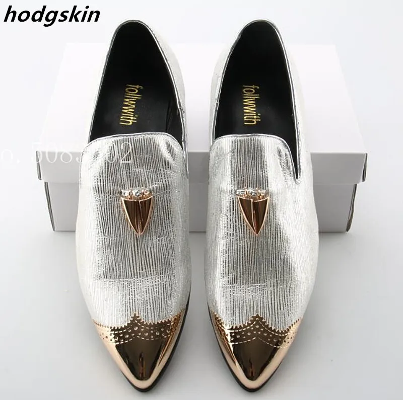 

2019 Shiny Sliver Leather Metal Decor Pointed Toe Metal Chili Men Shoes Slip On Men Loafers Party Wedding Shoes