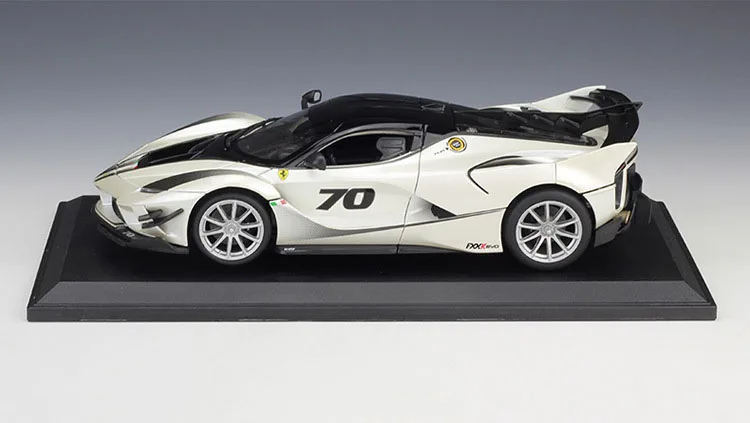 Bburago литая под давлением модель спортивного автомобиля FXX K EVO 1:18 из металлического сплава Высокая симуляция автомобилей с базой Игрушки для мальчиков подарки для мальчиков