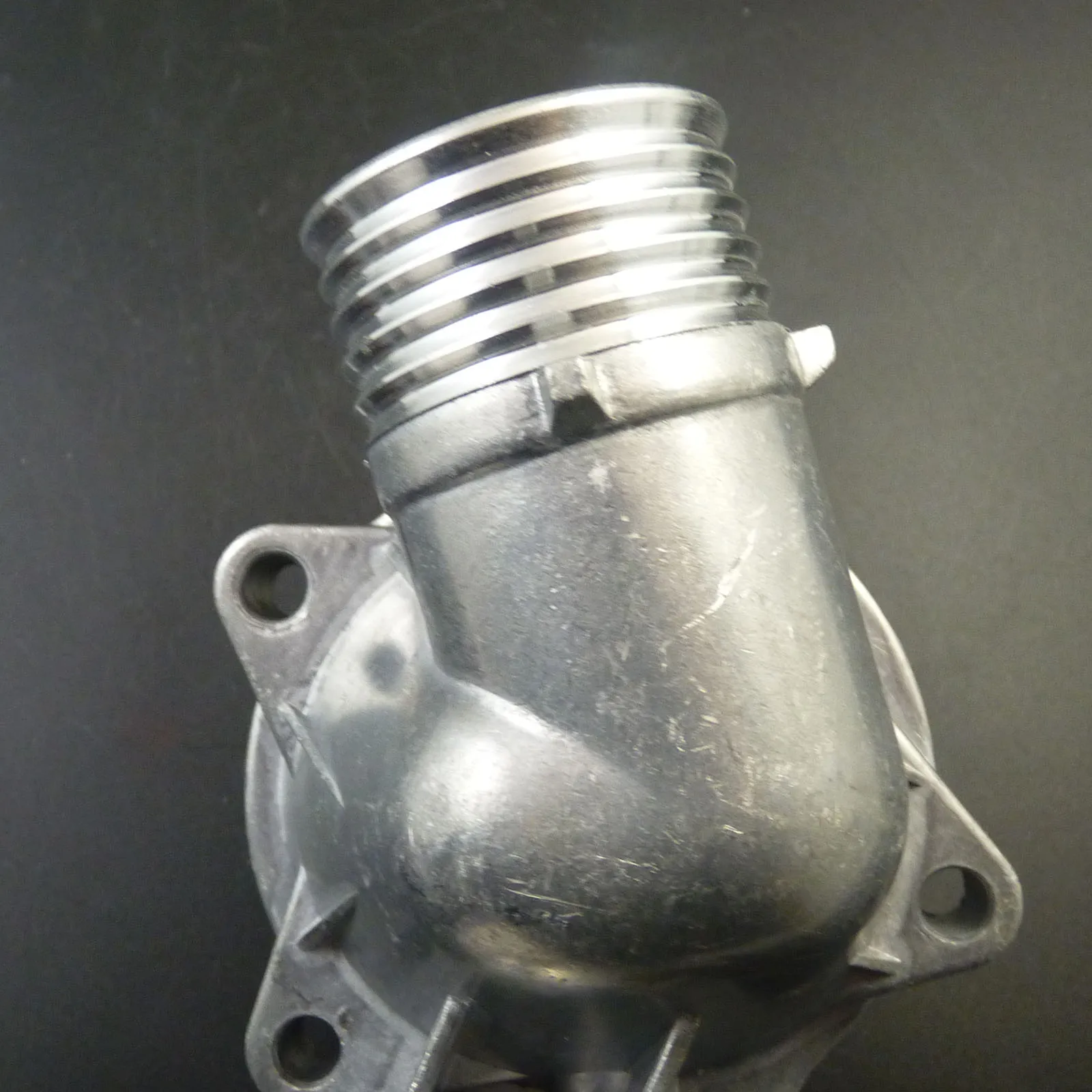 Передний алюминиевый термостат WOLFIGO для охлаждения двигателя корпус термостата