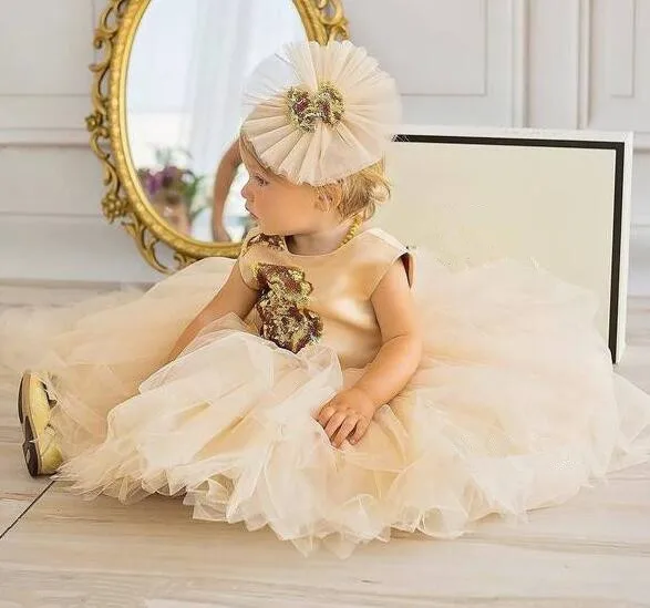 

Blush Pink Flower Girls Dresses Appliques Spaghetti Straps Ball Gown Ruffles Tulle Pageant Dresses for Girls Long Girl Dresses f