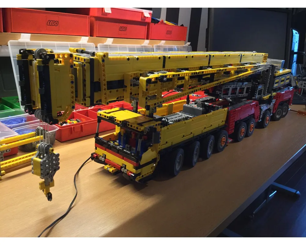 MOC 21510 LTM 11200 Crane 3 by Peteria with 5711 pieces