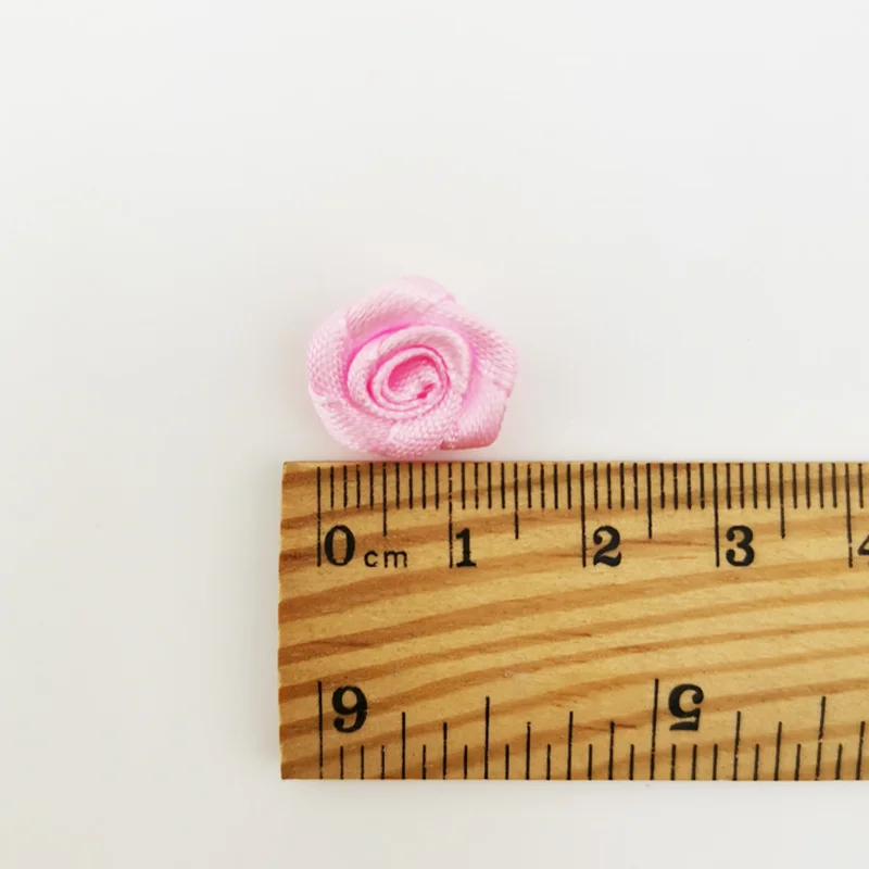 100 Stück Mini-Rosen Aus Satin – 15 Mm, Mehrfarbig, Für DIY, Hochzeit & Deko