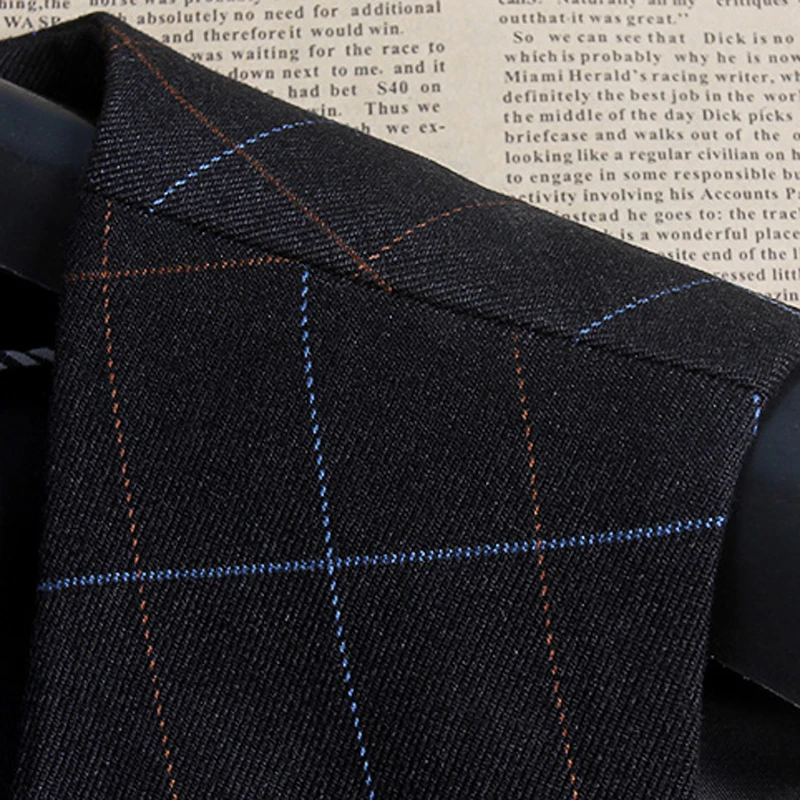 Top Seller Man Suit Vest Fashion Slim Fit Thin Grid Plaid Men Waistcoat Tops Slim Business Jacket Tops Homme Spring Autumn
