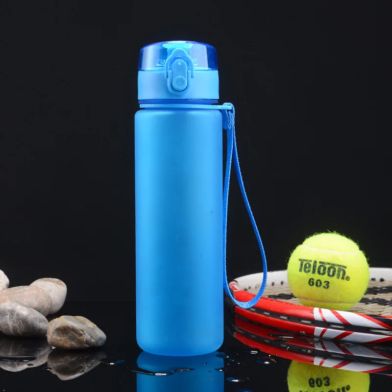 Чайник 600 мл пластиковый диспенсер для воды для путешествий студенческий Спорт на открытом воздухе, фитнес школьный портативный герметичный стакан бутылка для питьевой воды - Цвет: Синий