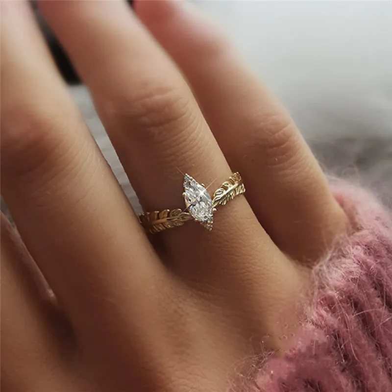 

Rings Women White rhinestone Wedding Size 6-10 Gorgeous Rings