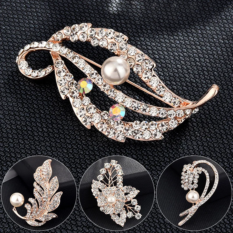 Xeminor Premium Crystal Cat Brooches Pins Christmas Wedding Gift for Women 