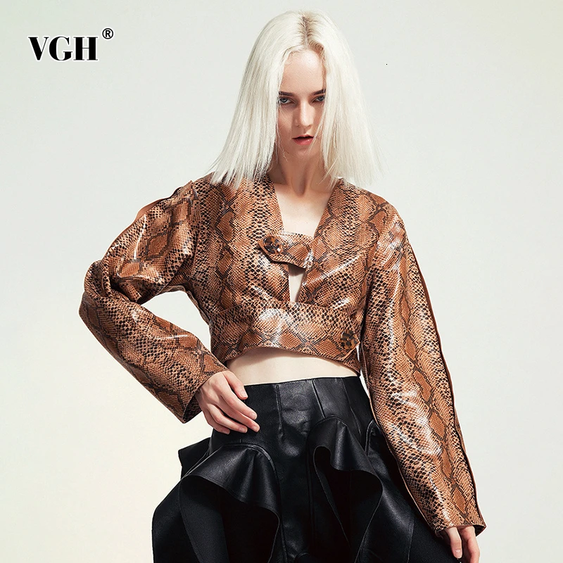 

VGH PU Leather Print Women's Jackets V Neck Long Sleeve Button Large Size Streetwear Short Female Coat 2019 Autumn Fashion New