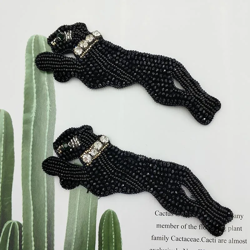 

Handmade Beaded Black Leopard Embroidery Forest Animal Patch Sew On Handbag Suit Denim Clothing Pattern Applique