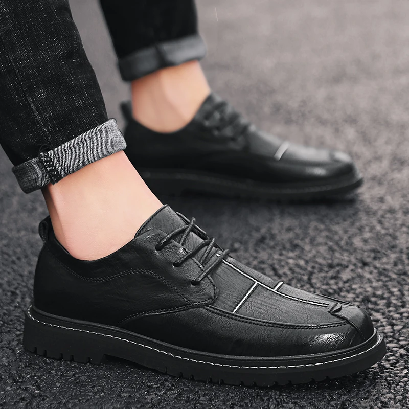 

New Italian Oxford Shoes for Men Luxury Mens Patent Leather Wedding Shoes Mens Pointed Toe Dress Shoes Classic Derbies *