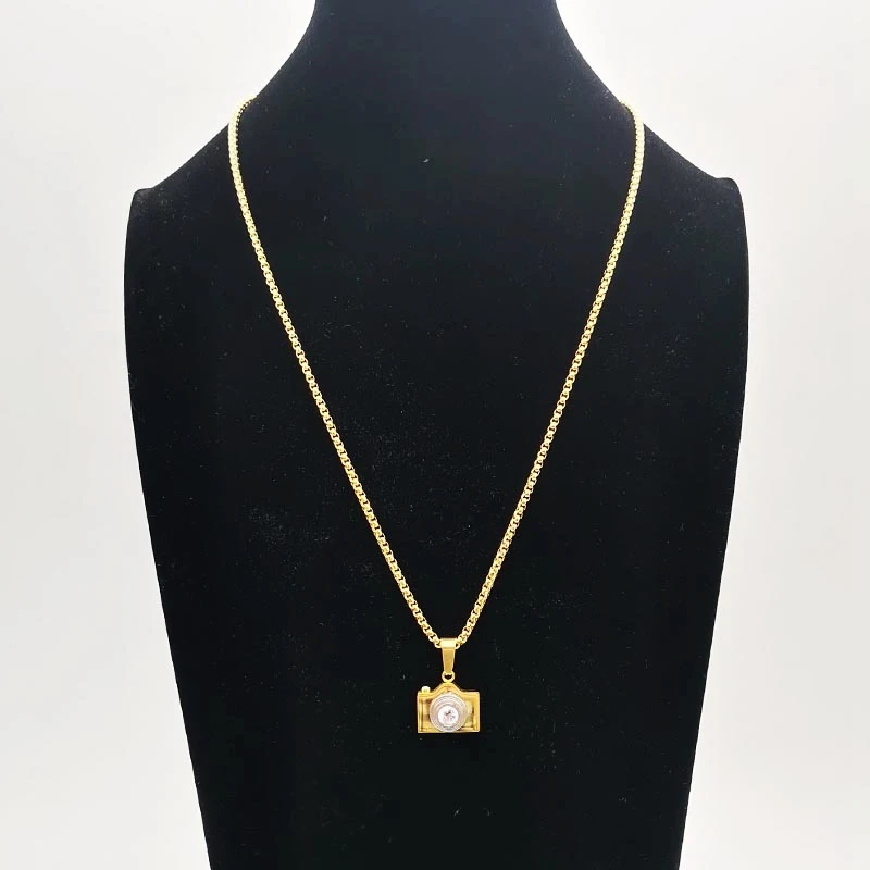 Stainless Steel Creative Men Camera Pendant Necklace Cubic Zirconia Stones Camera Popcorn Chain Necklace Fashion Jewelry Women