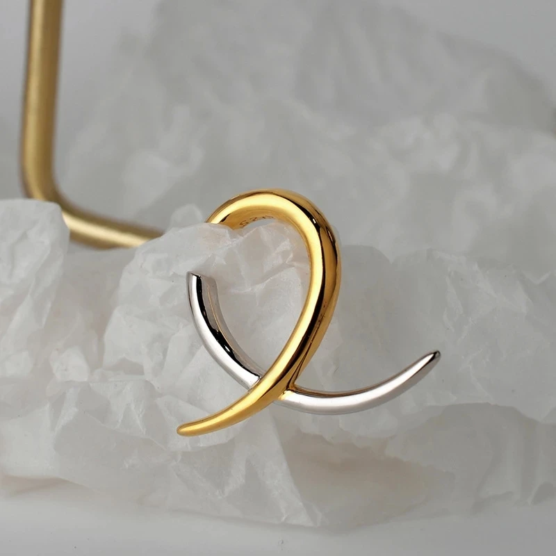 AOMU-2020-New-Trendy-Cross-Creative-Gold-Silver-Color-Ear-Clip-for-Women-Hit-Color-Ear.jpg_Q90.jpg_.webp (5)