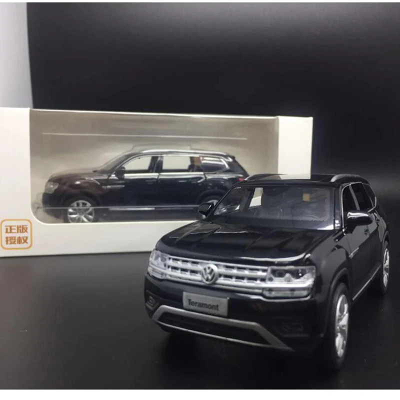 1/32 масштаб моделирование Volkswagen Touran сплава Diecasting модель звук и свет игрушка с инерционным механизмом автомобиль детские игрушки подарок на день рождения - Цвет: Черный