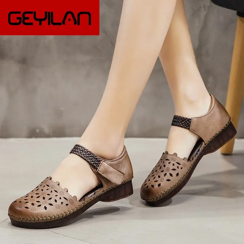 

2020 New Womens Hook&Loop Flat Sandals Closed Toe Summer Genuine Leather Gladiator Sandals Hollow Out Flats Female Shoes