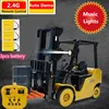 High Simulation Forklift Truck 2.4G RC Forklift Truck Loader Truck Auto Demo Lifting Music Light Car Engineering vehicle Boy Toy 1