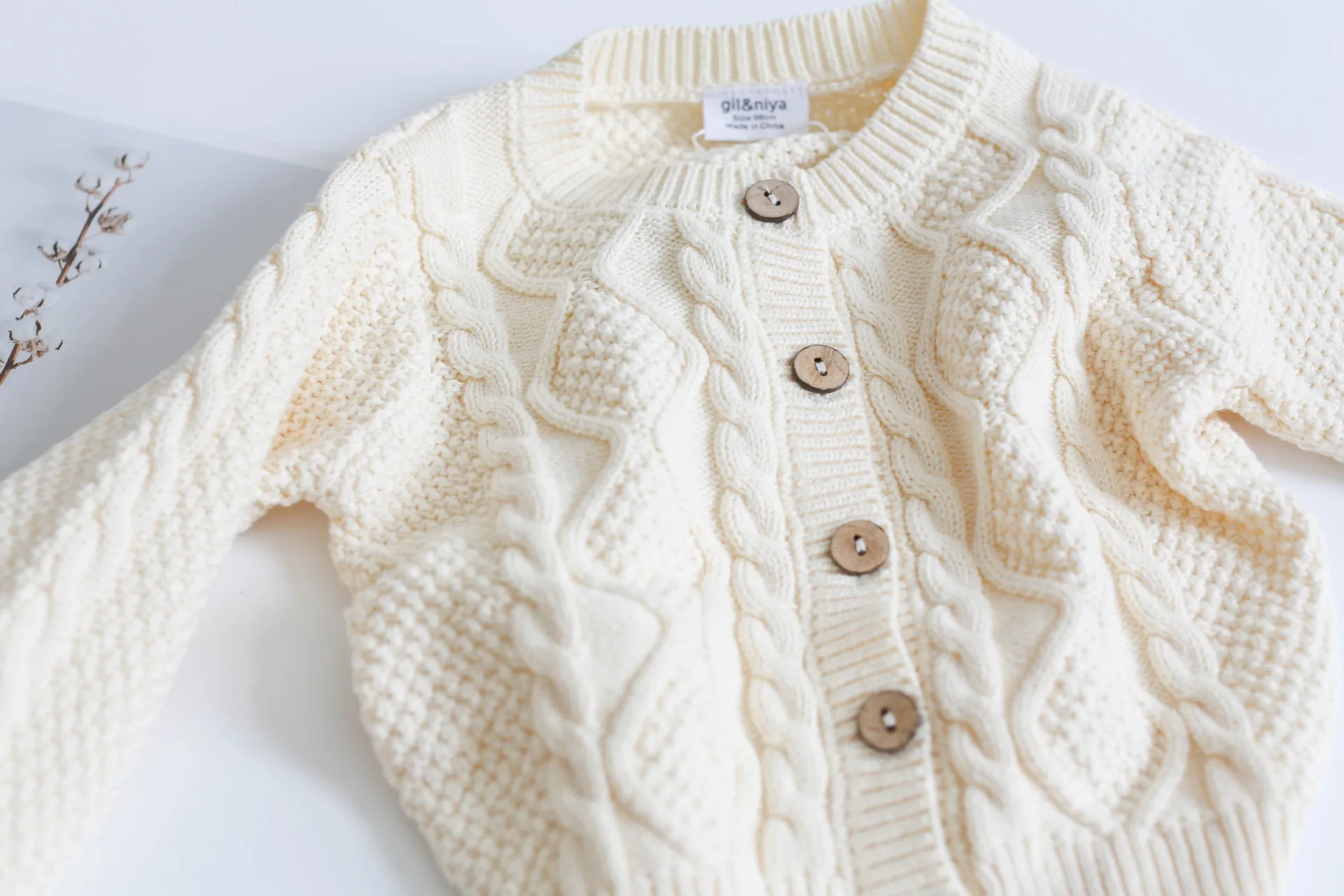 Хлопковый свитер для маленьких мальчиков и девочек; вязаный кардиган+ шорты; Новинка года; осенне-зимняя детская одежда; комплект одежды для малышей