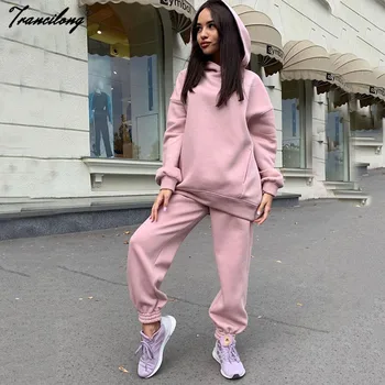 tracksuit winter outfits