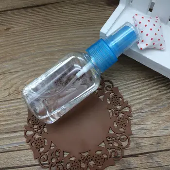 

1 pcs 50ML color random Plastic Transparent Small Empty Bottle MakeUp Travel Refillable Skin Bottles Container Lotion Care L7U1