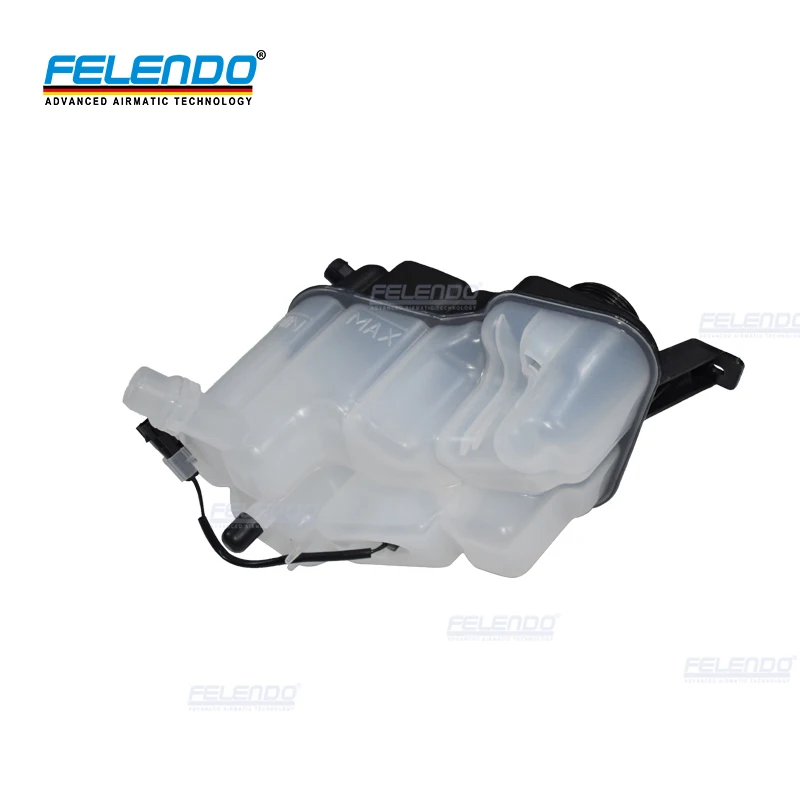 LR060349 расширительный бачок радиатора для Range Rover Evoque