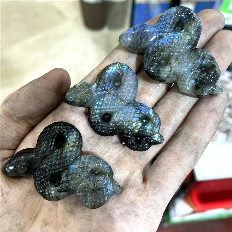 

1PC Natural Labradorite Snake Hand Carved High Quality Flashing Crystals Beautiful Gemstone for Home Decoration Collection