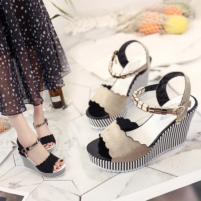 

Sandals Women's 2019 Summer New Style Korean-style Metal Beaded Bracelet A- line Buckle Slanted Heel Versatile Casual Open Toe H