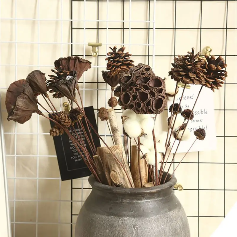 Pack 20 Mini Small Natural Acorns Table Ornaments in Bulk Dried Flowers for Christmas Decoration or Crafting Floral Designing