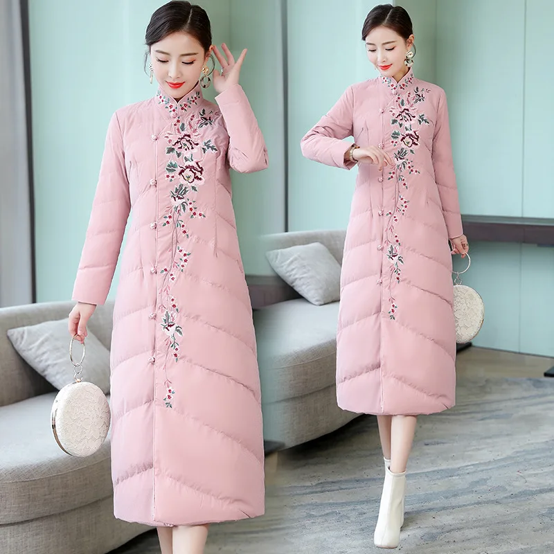 

2019 Winter New Style Mid-length Cotton Coat Women's Machine Embroidery Long Sleeve Frog Cheongsam Style Cotton Coat Mx8920