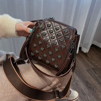 

Women Bucket Handbags Rivet Leather Shoulder Bags For Women 2019 Travel Hand bag And Purse bolso mujer Femle Bag
