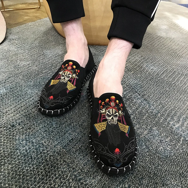 Весенняя модная мужская легкая износостойкая резиновая мужская обувь на плоской подошве парусиновая вышитая обувь Harajuku Мужские эспадрильи лоферы - Цвет: wu jiang