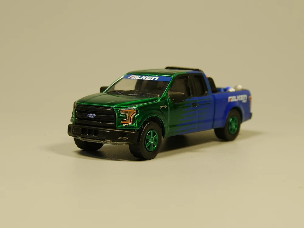 

Greenlight 1:64 2017 Ford F-150 Diecast car model (Green Machine)