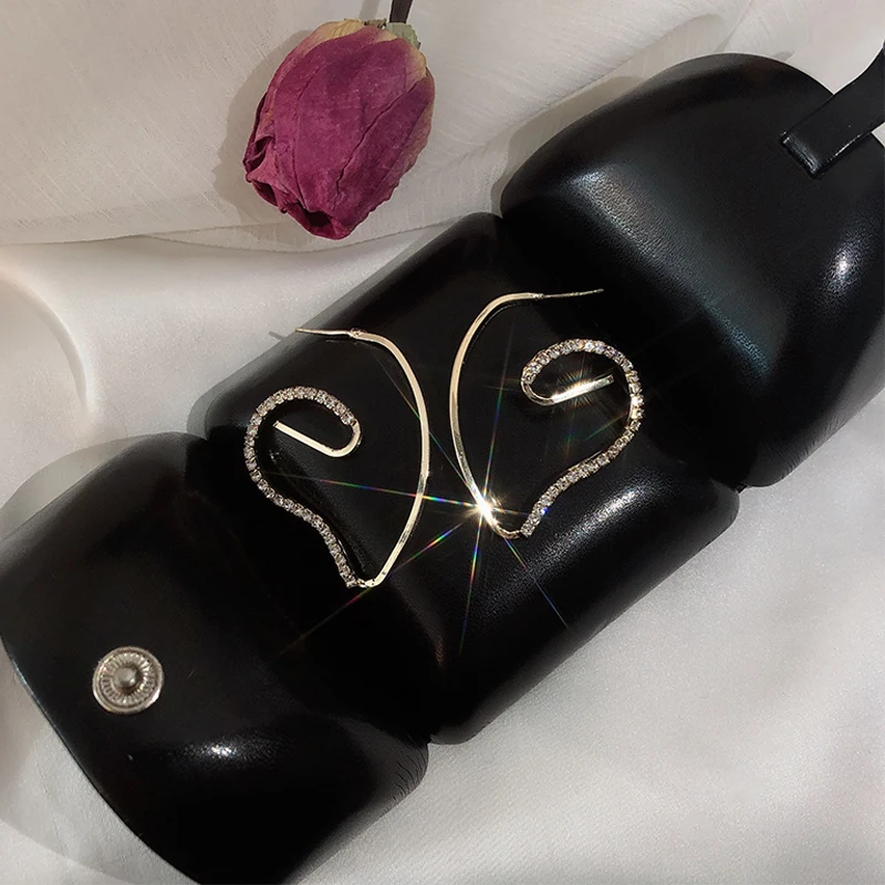 Irregular love high-grade earrings Korean temperament retro Hong Kong style niche design personality female | Украшения и