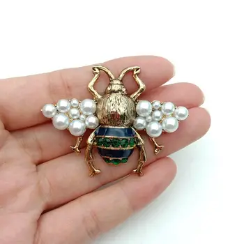 

Bee brooch pin antique golden Tone Metal with red crystal pearls Fashion brooch