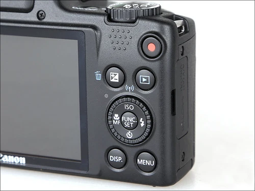 Используется цифровая камера CANON POWER SHOT SX510 HS 12.1MP wifi IS 30x камера с оптическим увеличением