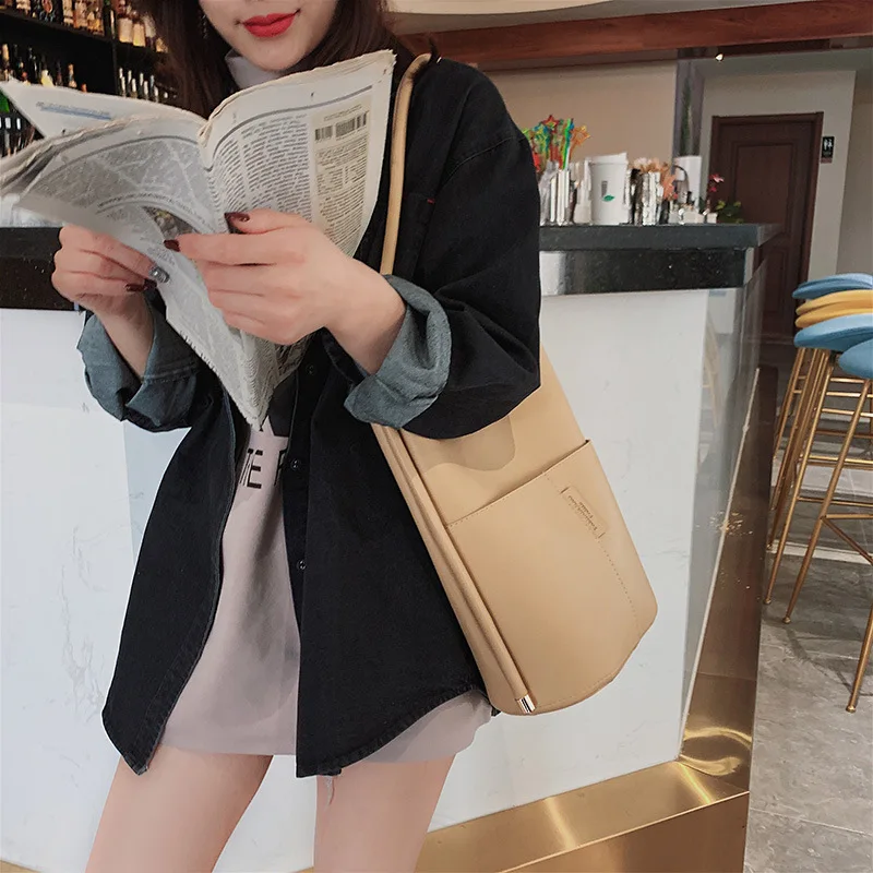 

The new 2019 Korean version of Joker simple shoulder bagBucket bag