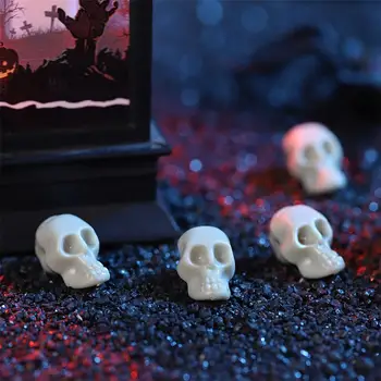 

50pcs Halloween Skull Props Toys Funny Plastic Skeleton Children Party Favors Tricky Toys DIY Gift Accessary