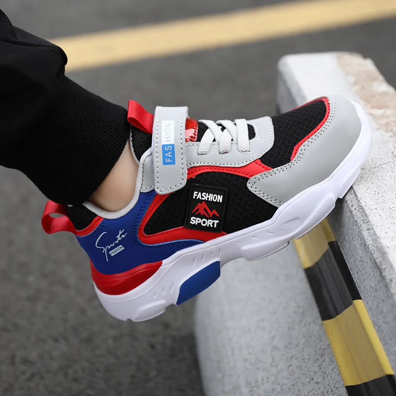 Moda das Crianças Esportivos para Meninos Tênis de Corrida Respirável ao ar Kgfhe Verão Sapatos Lazer Livre Tênis Leves 24 High Quality Mamãe e Bebê