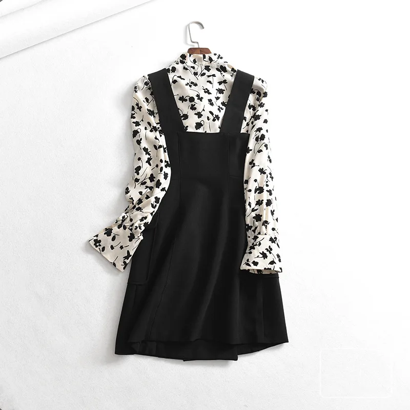 

A Generation of Short-height Outfit ~ Polka Dot Bow Shirt + Black And White with Pattern Vest Skirt WOMEN'S Suit Entities
