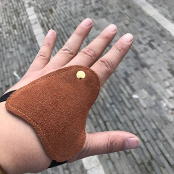 

Durable Artificial Leather Bow Elastic Wear Resistant Left Protection Soft Hunting Portable Archery Hand Guard Practical
