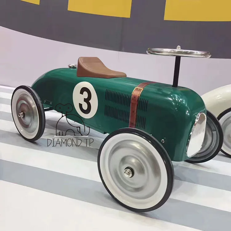 

INS Nordic Stormthane baby walker balance car classic metal bike walker four-wheel ski car picture taken toy tools background