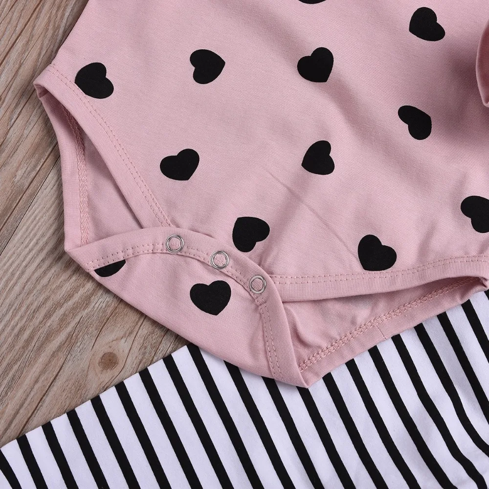 Коллекция года, Осенний розовый комбинезон с длинными рукавами и принтом сердца для маленьких девочек+ штаны в полоску+ повязка на голову, комплект из 3 предметов для детей, одежда для детей от 6 до 24 месяцев
