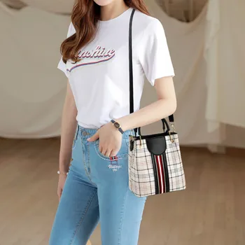 

Retro small bag women's bucket bag 2020 fashion large-capacity shoulder Messenger bag simple ladies handbag