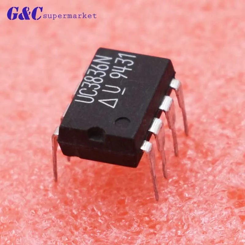 

1PCS/5PCS UC3836N UC3836 DIP 8PIN High Efficiency Regulator Controller