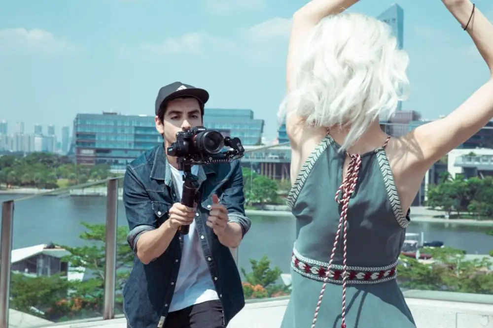 Feiyu Ak2000S Erweiterte Kit 3 Achse handheld Gimbal Stabilisator für Sony Canon Panasonic Nikon Spiegellose und DSLR Digital Kamera Feiyu Ak2000S Erweiterte Kit 3 Achse handheld Gimbal Stabilisator für Sony Canon Panasonic Nikon Spiegellose und DSLR Digital Kamera