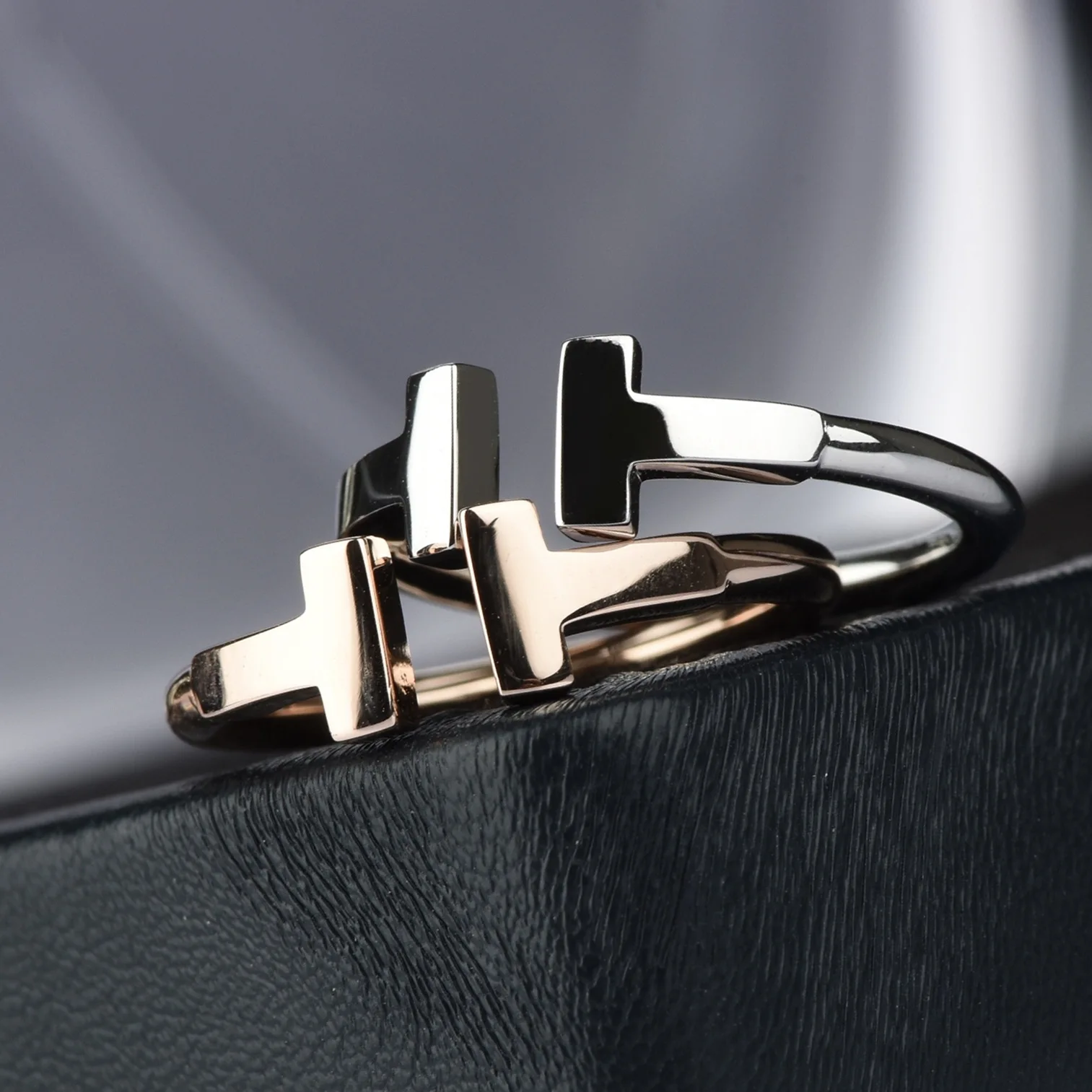 

Fashion Simple Design Double T Ring For Women High Glossy Ring 925 Sterling Silver T Open engagement wedding ring
