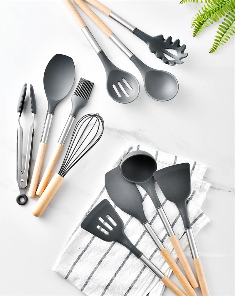 Новая кухонная утварь Set-12pcs кухонной утвари силиконовые кухонные инструменты деревянный шпатель набор кухонной посуды щипцы Spoo с держателем черный