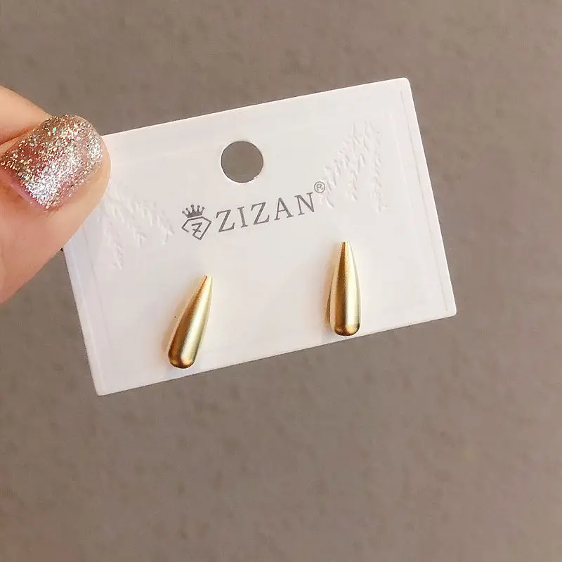Изысканный уникальный дизайн маленькая пуля матовые металлические серьги для женщин золотые серьги-гвоздики для панков ювелирные изделия