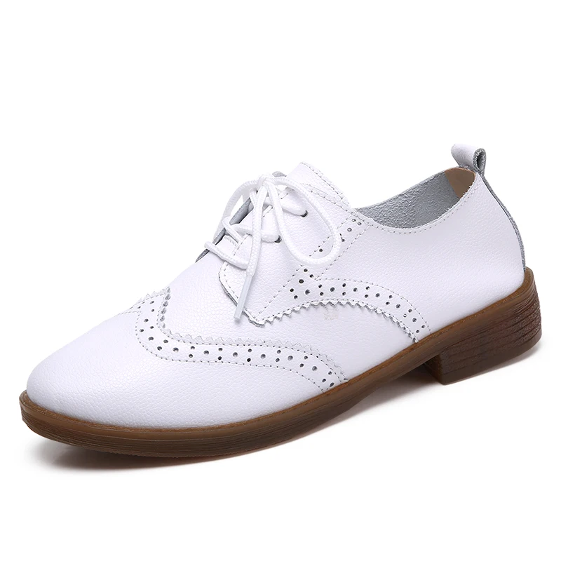 Весенние женские кроссовки; туфли на плоской подошве; повседневные женские белые туфли из искусственной кожи на плоской подошве; белые женские теннисные туфли-броги на шнуровке - Цвет: B32 White