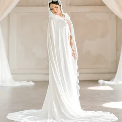 2021 One-piece Lace Trim Winter Bridal Cape Stunning Wedding Cloaks Hooded Long Party Wraps Jacket Bridal White/Ivory Wrap