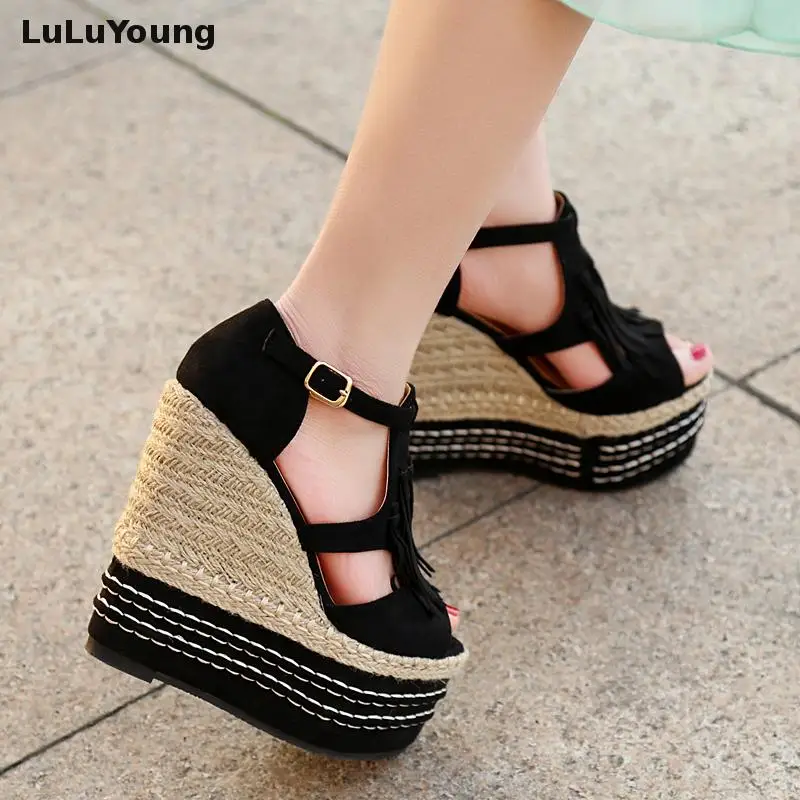 Сезон: весна лето женская обувь с кисточками и очень высоком каблуке открытым